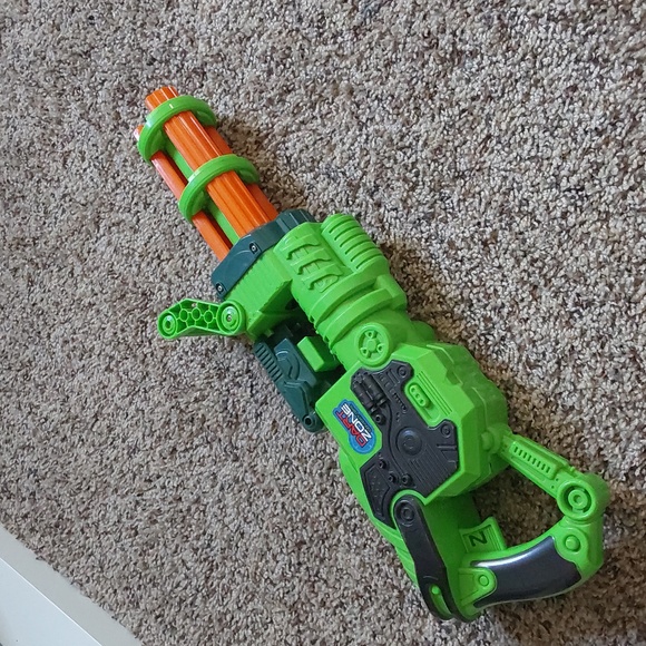 DART ZONE's Super Commando Scorpion Blaster with 18-Round Ammo Belt - Picture 3 of 3
